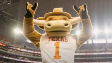 EA Sports College Football 25 签约 10,000 名运动员，但不包括这位著名的四分卫