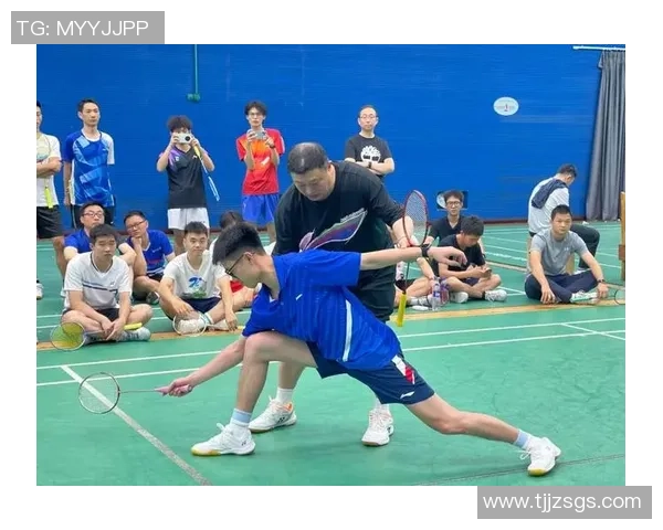 羽毛球竞技的魅力：探秘成都羽毛球队的反击战术与训练秘诀